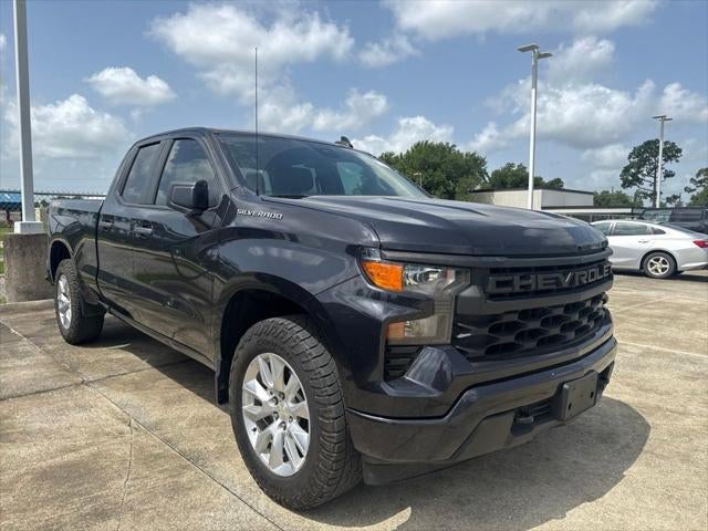 2022 Chevrolet Silverado 1500 4WD Double Cab Standard Bed Custom