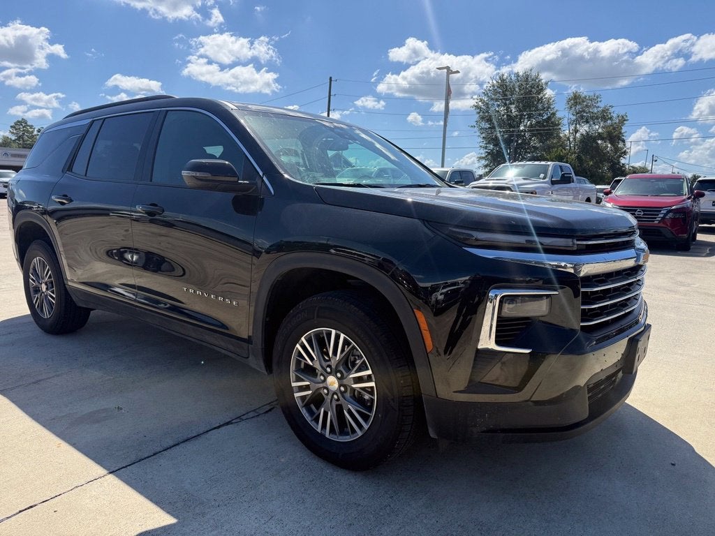 2026 Chevrolet Traverse AWD LT