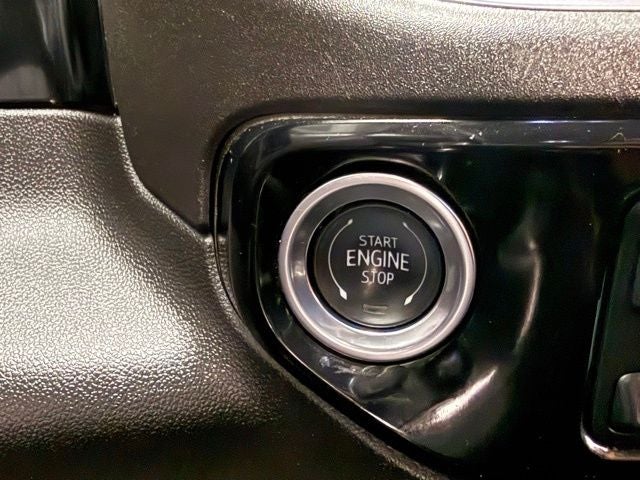 2025 GMC Sierra 1500 4WD Crew Cab Short Box SLT