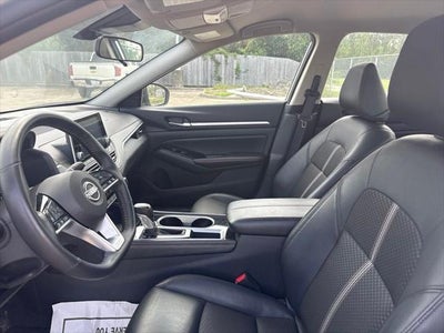 2025 Nissan Altima SR FWD