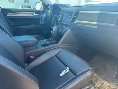 2020 Volkswagen Atlas 2.0T SE w/Technology w/Technology