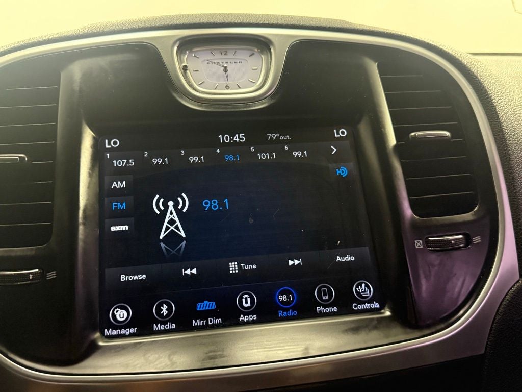 2018 Chrysler 300 Touring L