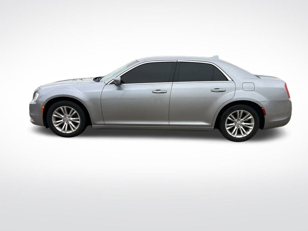 2018 Chrysler 300 Touring L