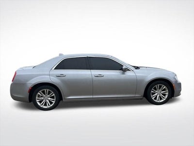 2018 Chrysler 300 Touring L