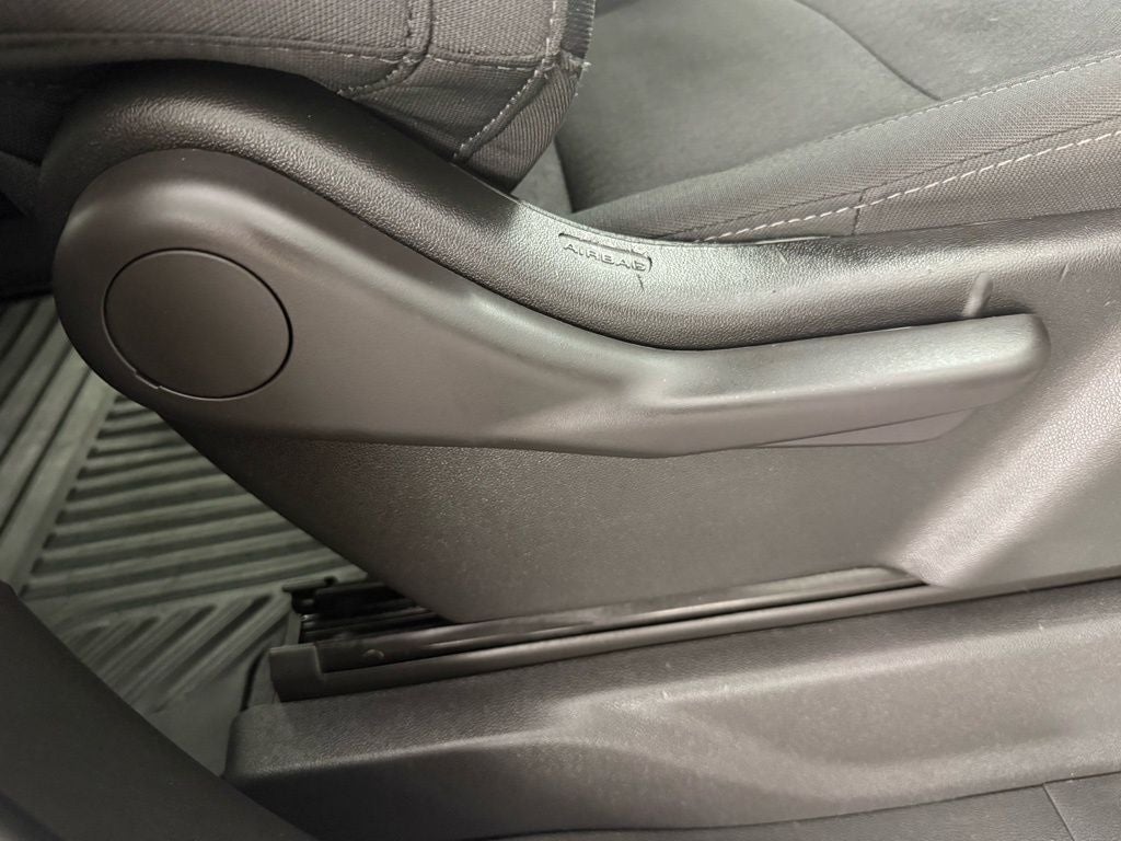 2023 Chevrolet Silverado 1500 2WD Crew Cab Short Bed LT