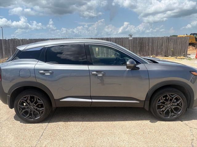 2025 Nissan Kicks SR FWD