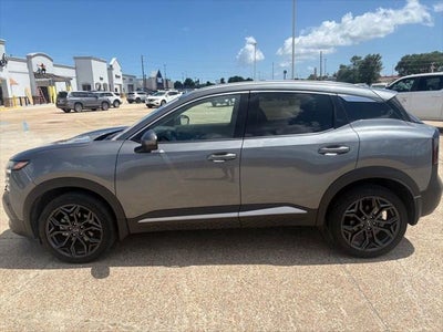 2025 Nissan Kicks SR FWD