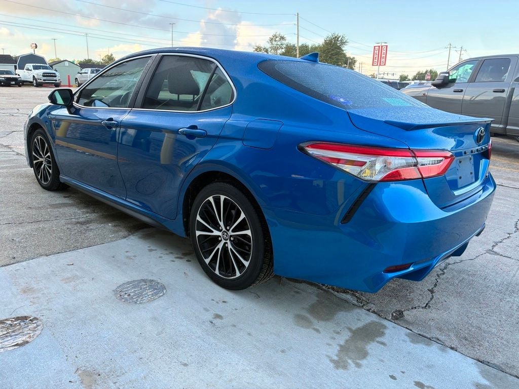2020 Toyota Camry SE