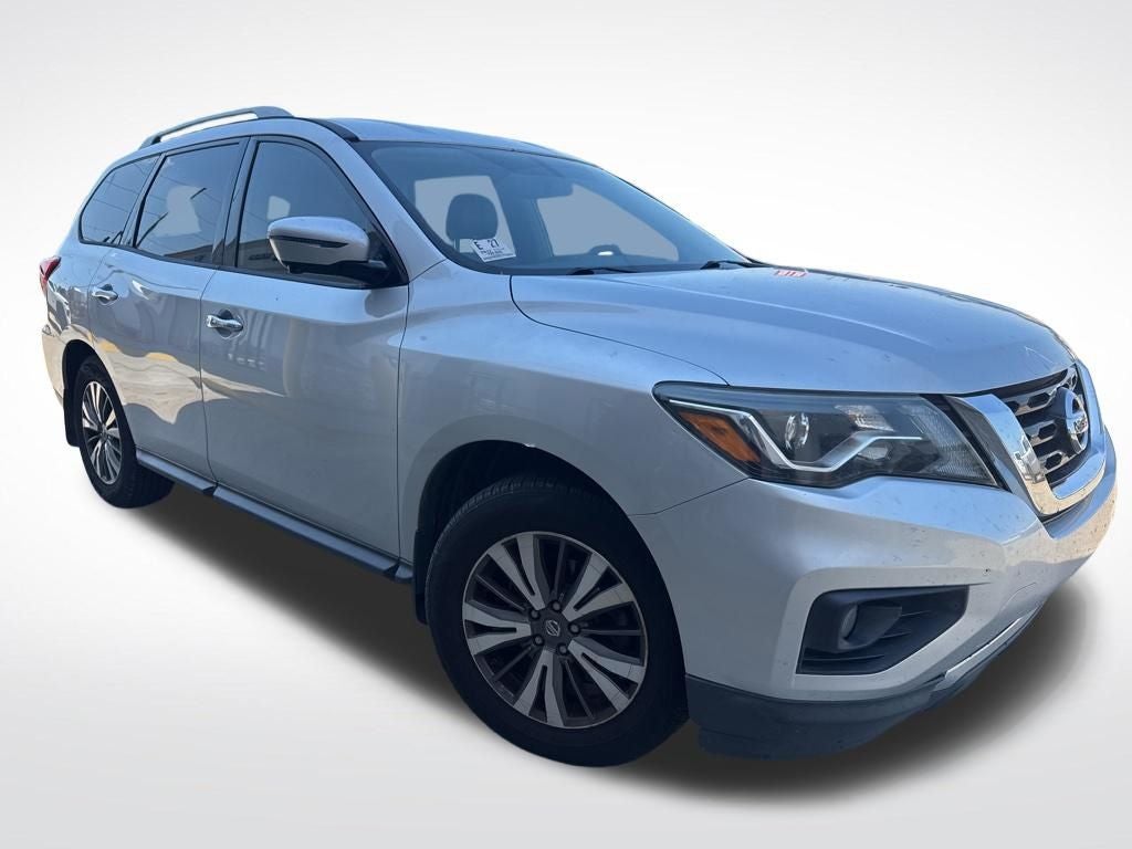 2017 Nissan Pathfinder SL