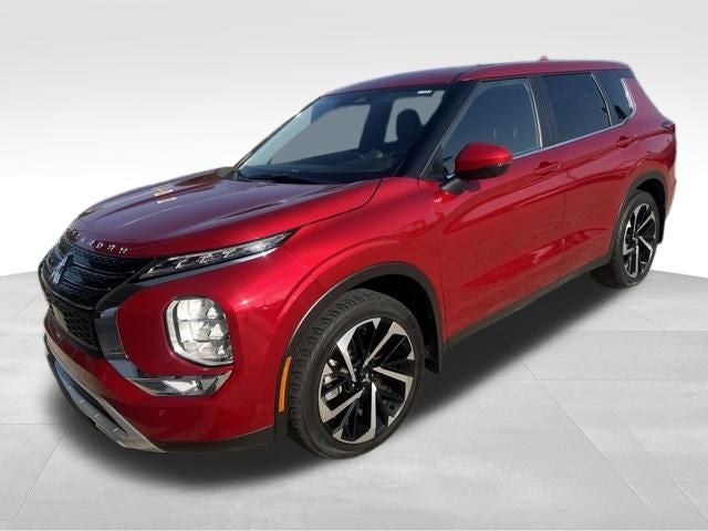 2023 Mitsubishi Outlander SE