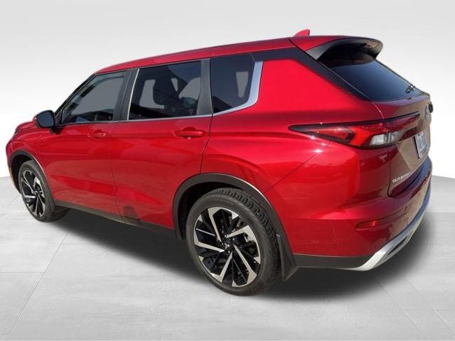 2023 Mitsubishi Outlander SE