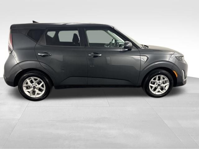 2024 Kia Soul LX — photo 8