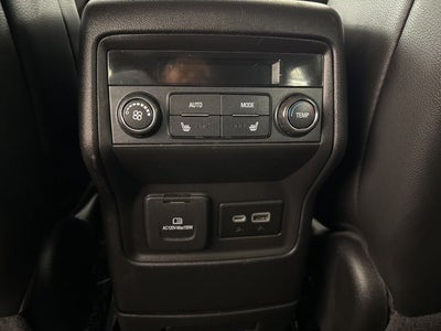 2022 GMC Acadia AT4