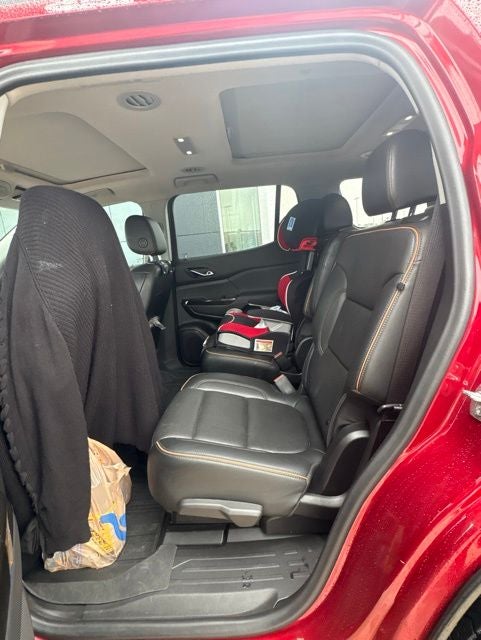 2022 GMC Acadia AT4
