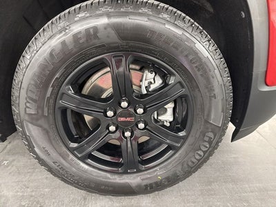 2022 GMC Acadia AT4