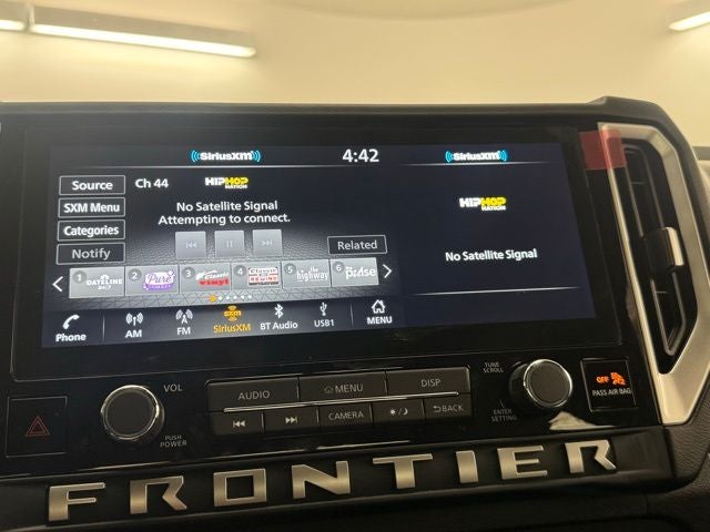 2025 Nissan Frontier SV