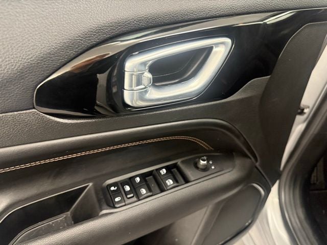 2023 Jeep Compass (RED) Edition