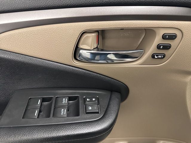 2019 Honda Pilot 2WD EX-L with Navigation and Rear Entertainment System