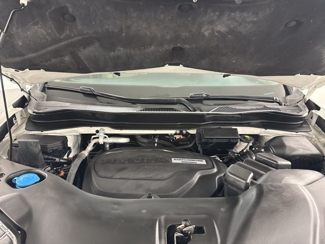 2019 Honda Pilot 2WD EX-L with Navigation and Rear Entertainment System