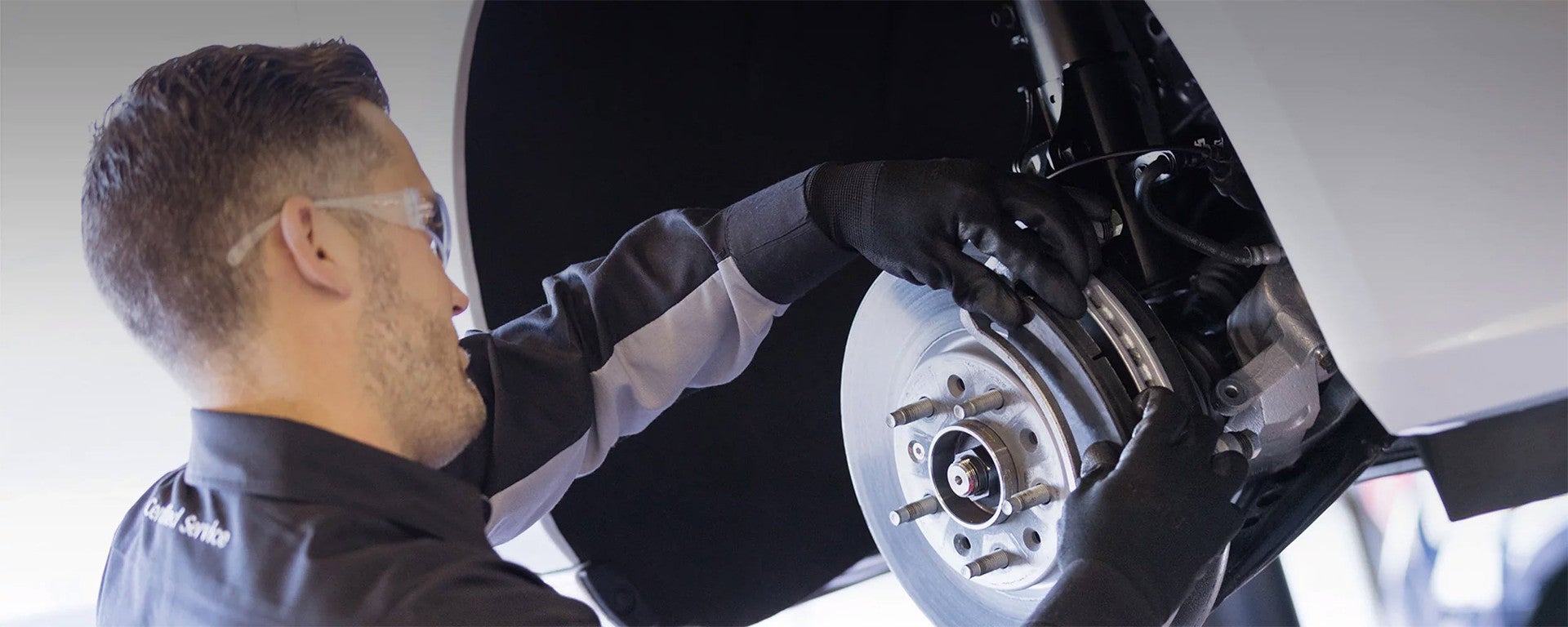 GM PARTS FRONT BRAKE ROTORS INSTALLED ON MOST TRUCKS & FULL-SIZE SUVS